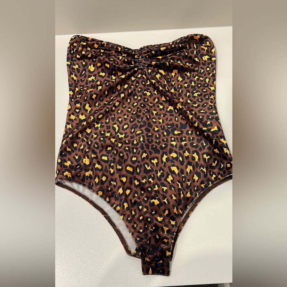 Beautiful stretchy top